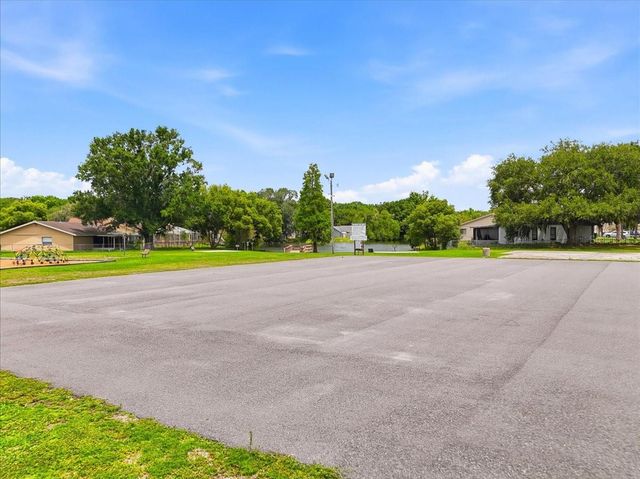1422 PERIWINKLE COURT, Lakeland, FL 33811