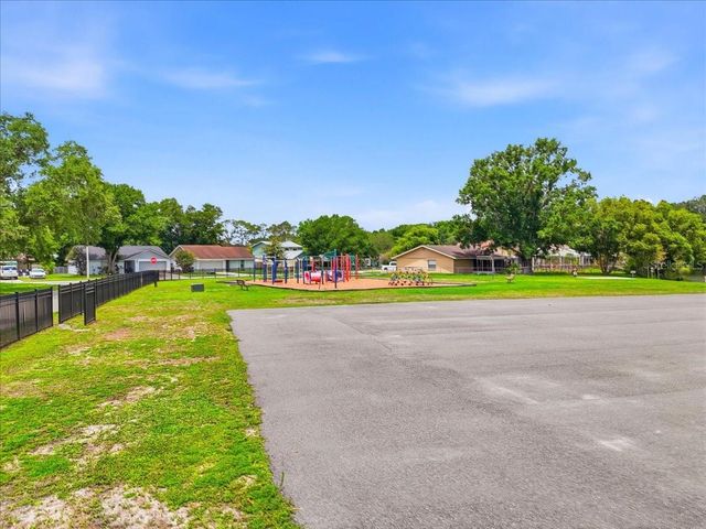 1422 PERIWINKLE COURT, Lakeland, FL 33811