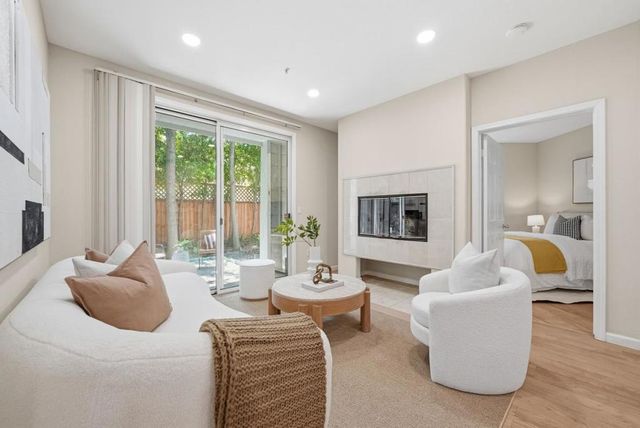 902 Sunrose 104, Sunnyvale, CA 94086