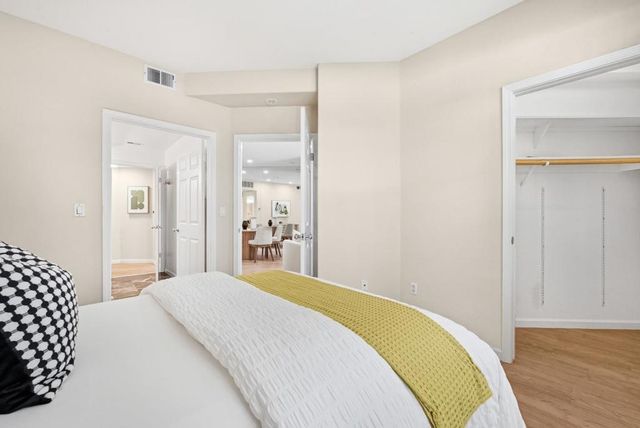 902 Sunrose 104, Sunnyvale, CA 94086