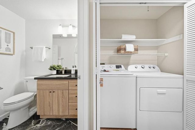 902 Sunrose 104, Sunnyvale, CA 94086