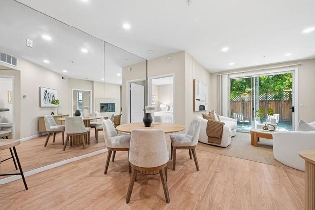 902 Sunrose 104, Sunnyvale, CA 94086