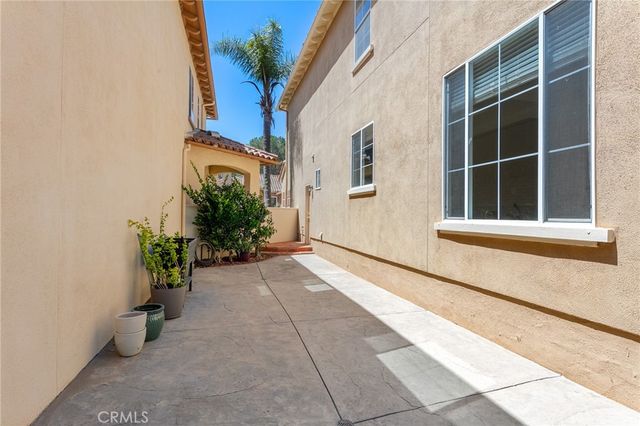 1175 Corte Riviera, Camarillo, CA 93010