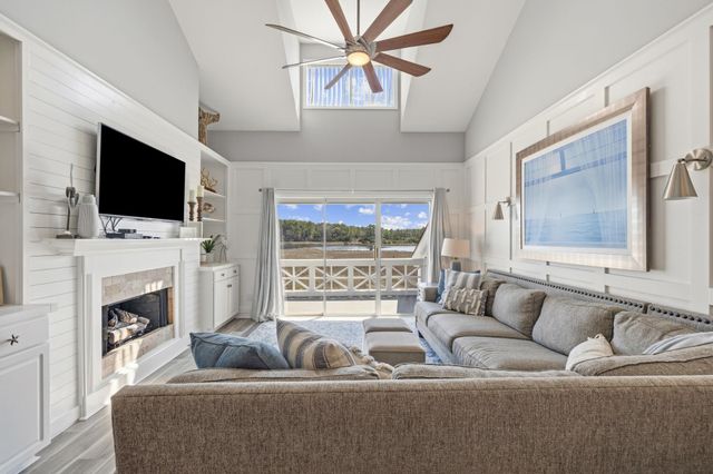 4396 Baldwin Ave Apt 112, Little River, SC 29566