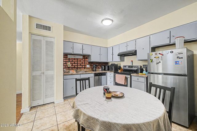 720 S DOBSON Road 76, Mesa, AZ 85202