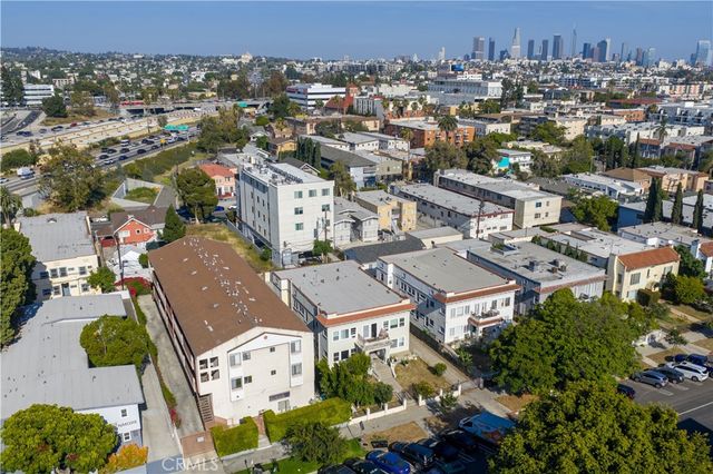 548 N Kenmore, Los Angeles, CA 90004