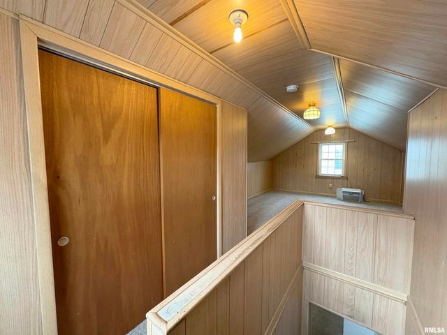 1324 W CIRCLE Road, Peoria, IL 61604