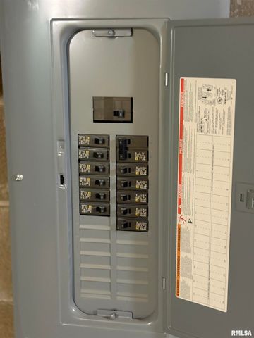 1324 W CIRCLE Road, Peoria, IL 61604