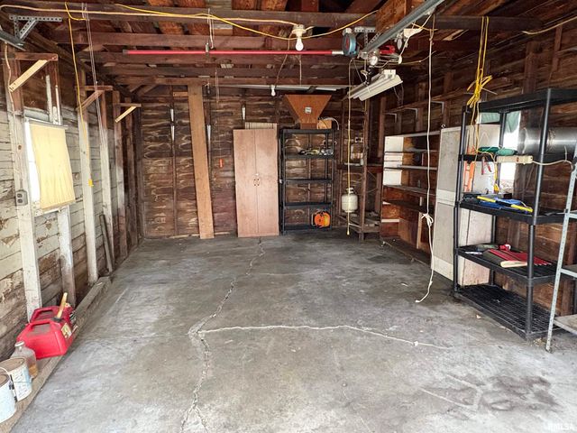 1324 W CIRCLE Road, Peoria, IL 61604