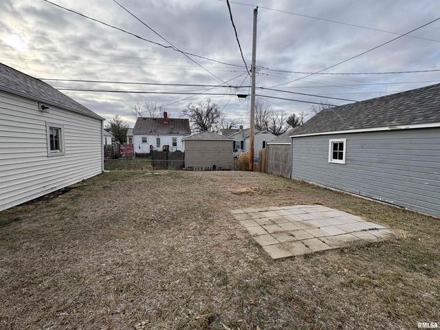 1324 W CIRCLE Road, Peoria, IL 61604