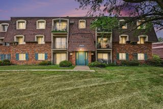 17975 Amherst Court 203, Country Club Hills, IL 60478