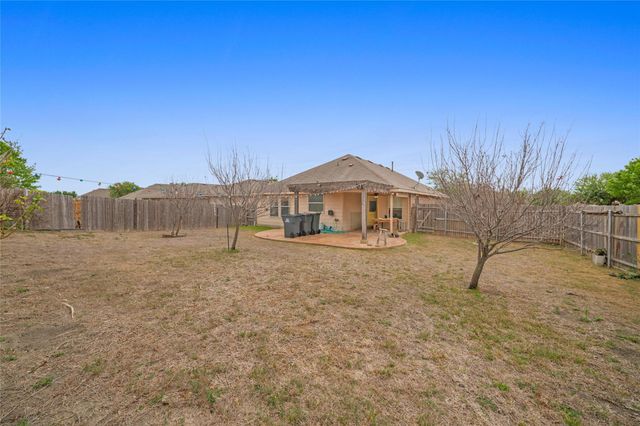 111 Lynn Crest BND, Buda, TX 78610