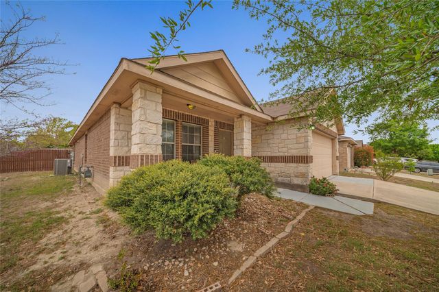 111 Lynn Crest BND, Buda, TX 78610