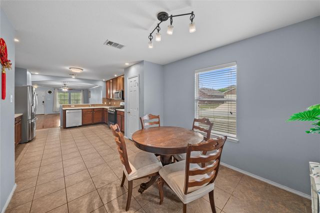 111 Lynn Crest BND, Buda, TX 78610