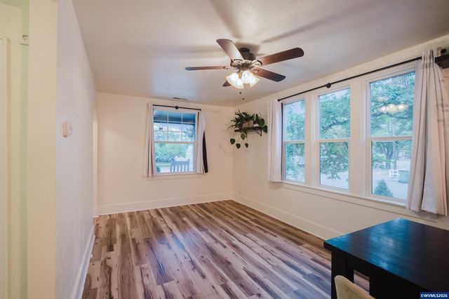 1994 Lee St SE, Salem, OR 97301