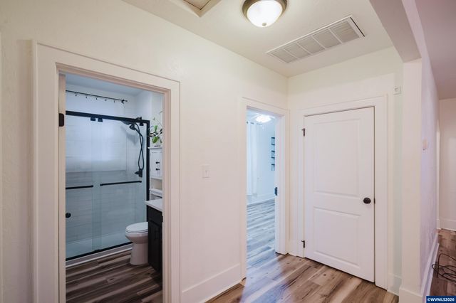 1994 Lee St SE, Salem, OR 97301