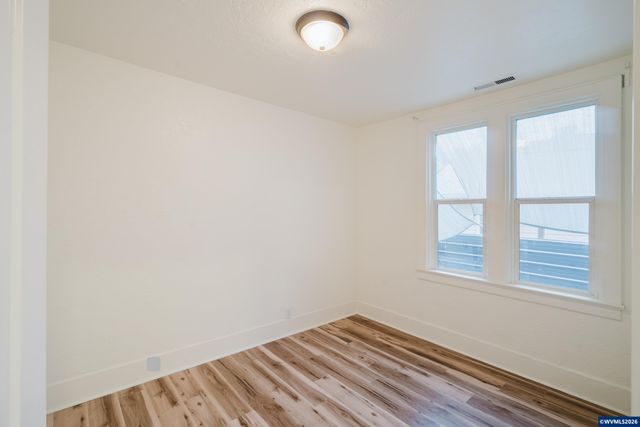 1994 Lee St SE, Salem, OR 97301