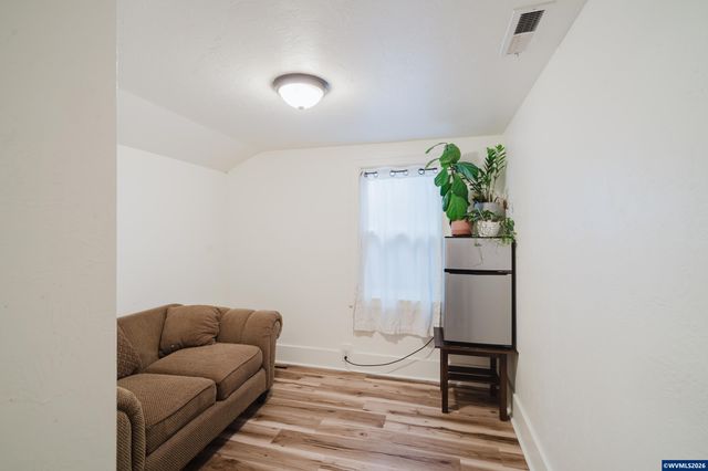 1994 Lee St SE, Salem, OR 97301