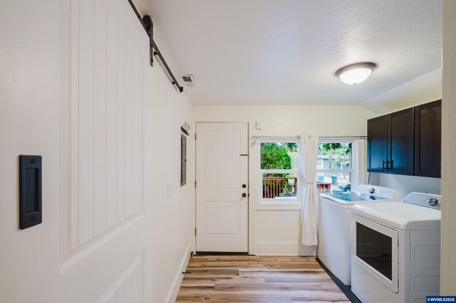 1994 Lee St SE, Salem, OR 97301