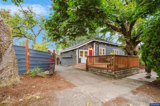 1994 Lee St SE, Salem, OR 97301