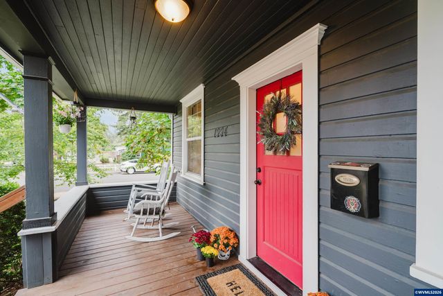 1994 Lee St SE, Salem, OR 97301