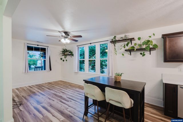 1994 Lee St SE, Salem, OR 97301