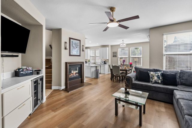 3393 Soda Way, Sacramento, CA 95834