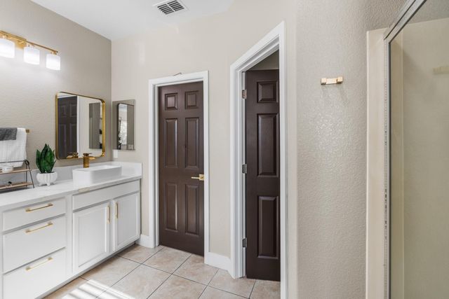 3393 Soda Way, Sacramento, CA 95834