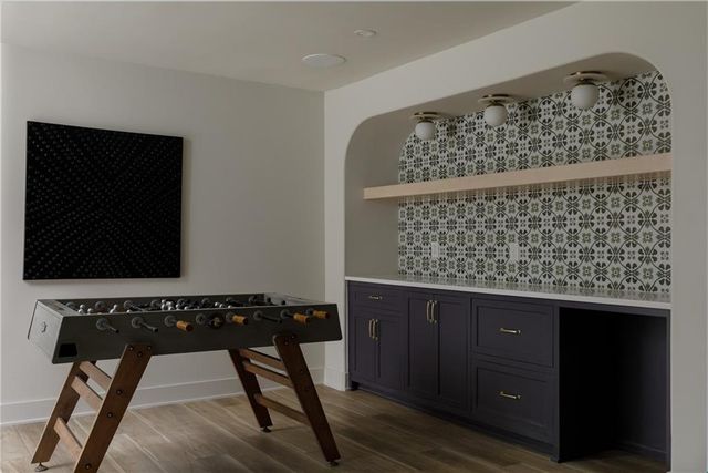 7416 Juniper Drive, Prairie Village, KS 66208