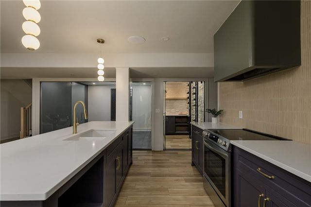 7416 Juniper Drive, Prairie Village, KS 66208