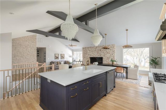 7416 Juniper Drive, Prairie Village, KS 66208