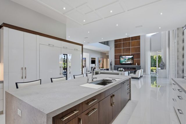 17661 Scarsdale Way, Boca Raton, FL 33496