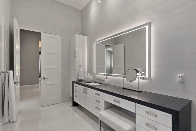 17661 Scarsdale Way, Boca Raton, FL 33496