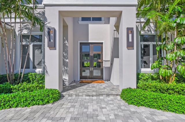 17661 Scarsdale Way, Boca Raton, FL 33496