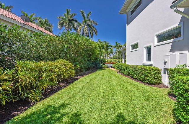 17661 Scarsdale Way, Boca Raton, FL 33496