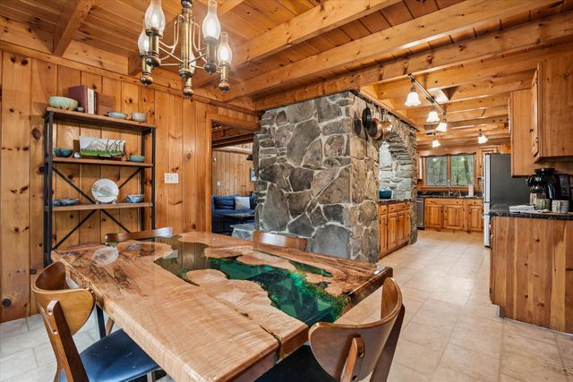 370 Mccurdy Road, New Boston, NH 03070