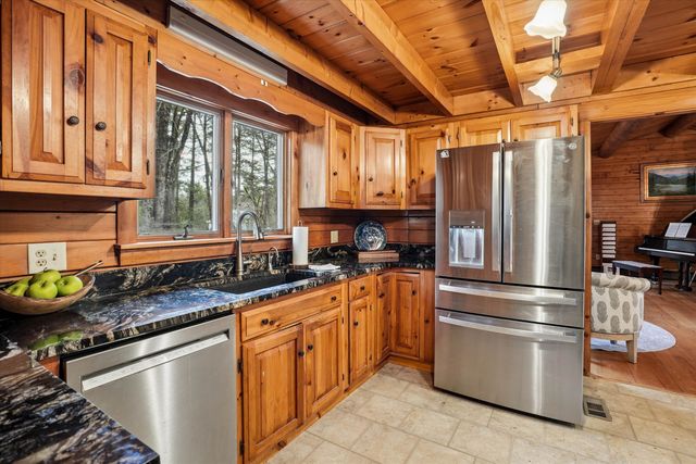 370 Mccurdy Road, New Boston, NH 03070