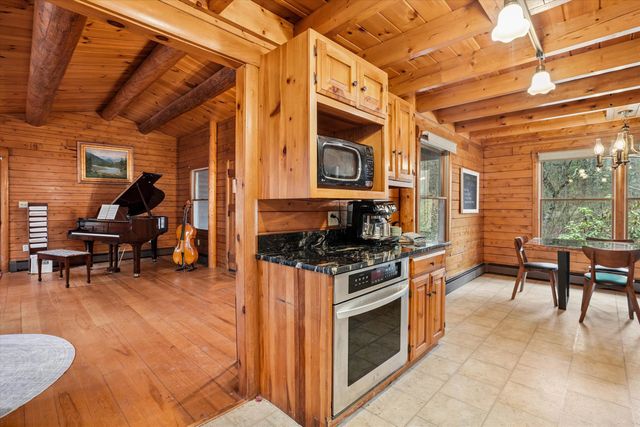 370 Mccurdy Road, New Boston, NH 03070