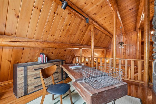 370 Mccurdy Road, New Boston, NH 03070