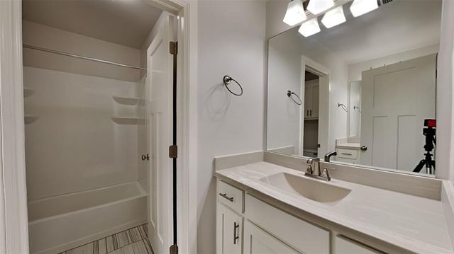 457 Compass Drive, Yukon, OK 73099