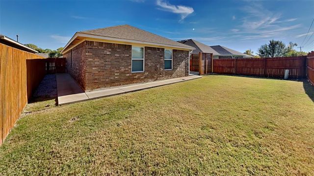 457 Compass Drive, Yukon, OK 73099