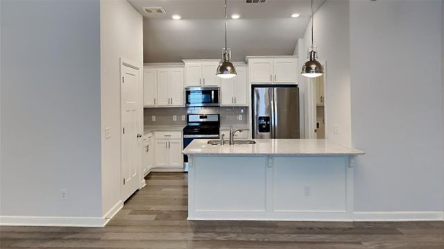 457 Compass Drive, Yukon, OK 73099