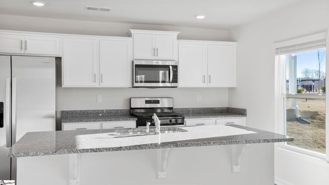 221 Roocroft Court, Fountain Inn, SC 29644