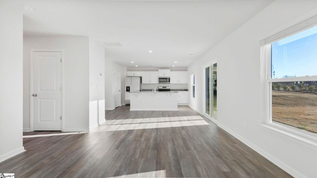 221 Roocroft Court, Fountain Inn, SC 29644