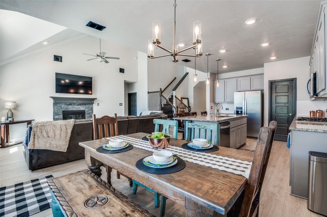 1232 Rushmore Drive, Burleson, TX 76028