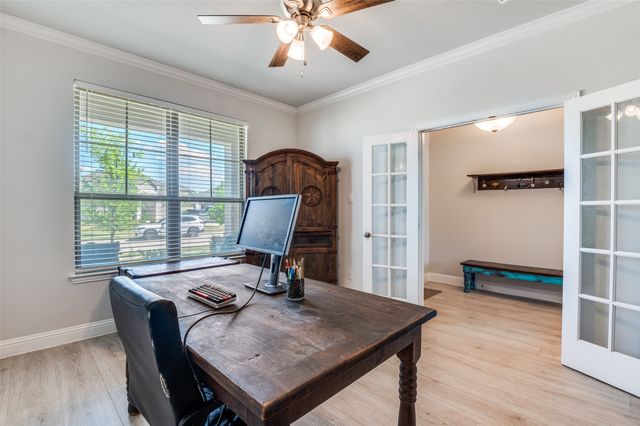 1232 Rushmore Drive, Burleson, TX 76028