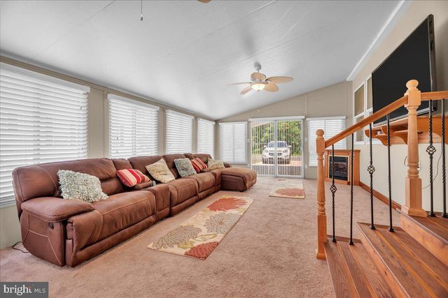 2003 BURLINGTON CIRCLE, Williamstown, NJ 08094