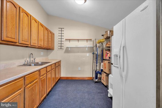 2003 BURLINGTON CIRCLE, Williamstown, NJ 08094