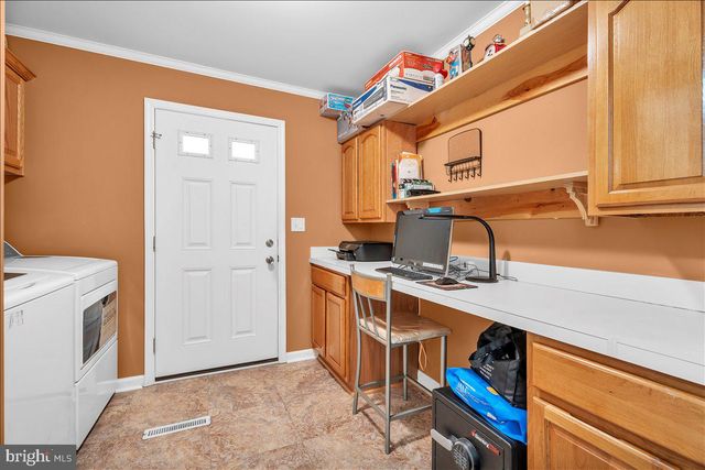 2003 BURLINGTON CIRCLE, Williamstown, NJ 08094