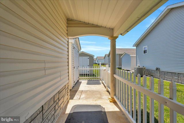 2003 BURLINGTON CIRCLE, Williamstown, NJ 08094
